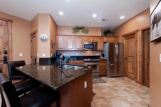 Peregrine Point 302 - 5