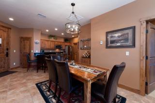 Peregrine Point 302 - 3