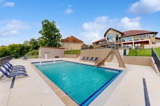 River View Oasis - 9