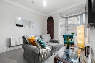 Stylish 4-Bed Home in Sheffield - Sheffield - 1