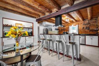 Cozy Cabin Where Comfort Meets Fun! - - 4