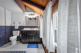 Cozy Cabin Where Comfort Meets Fun! - - 8