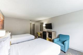 371F Days 2 connected rooms - Roanoke - 3