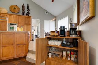 7 Mi to Zilker Park Oasis with Pool and Patio - Austin - 3