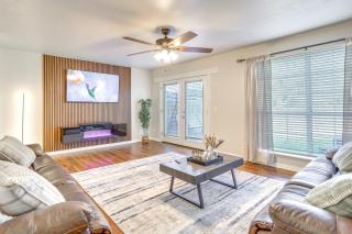 4 Mi to Gaylord Family Stadium Norman Home - 0