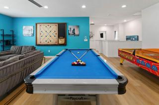 Fun-Filled Villa with Dino BR, Arcade, Theater, Pool - Davenport - 5