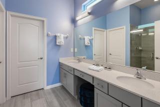 Villa Near Parks with Princess BR, Arcade, Theater - Davenport - 5