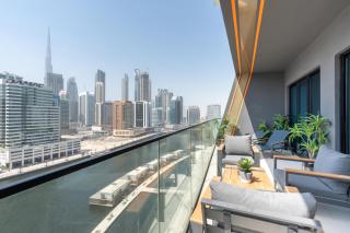 Stunning 2BD Apartment Business Bay - Dubai - 1