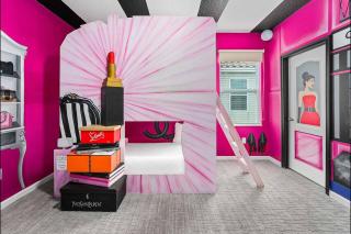 Chic Villa with Fashionista BR, Theater & Game Loft - Davenport - 2