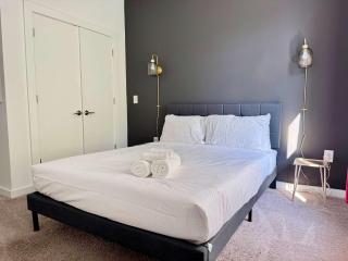 Luxury 4Beds 3Baths 2Balcony Penthouse 542Blvd - Atlanta - 5