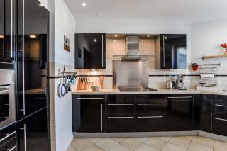 Studio Tara at the Beach with Private Parking - 2