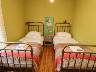 Armstrong Cottages No6 - Bamburgh - 1