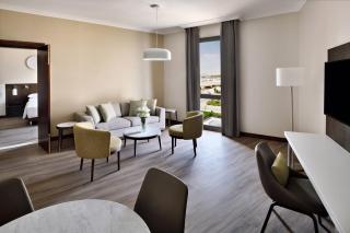 Riyadh Airport Marriott Hotel - 3