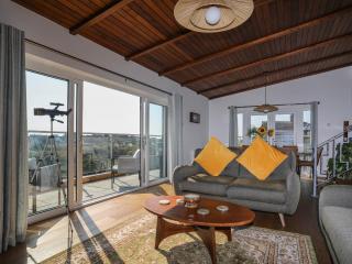 Corrie Knowe - Holyhead - 4