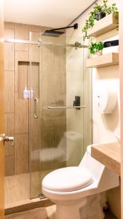 Spacious-Comfortable, King bed, Miraflores Area H16 - 8