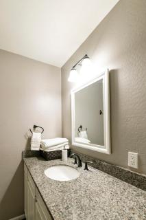 Heated pool, Sports Court, Pool table, King beds - Tempe Junction - 1