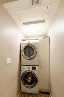 Heated pool, Sports Court, Pool table, King beds - Tempe Junction - 2