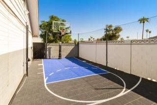 Heated pool, Sports Court, Pool table, King beds - 4