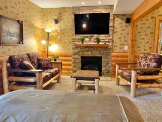 Heartwood Lavish Cottage in the Smoky Mountains - 3