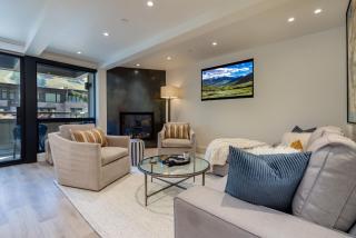 Renovated Aspen 2BR Condo - Walk to Gondola - 7