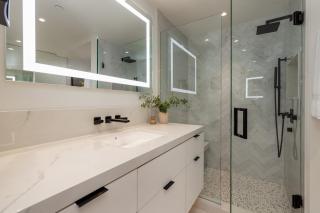 Renovated Aspen 2BR Condo - Walk to Gondola - 2