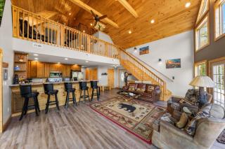 Luxurious 5BR w Amazing VIEWS Gameroom Hot Tub FREE Attraction Tickets - Gatlinburg - 8