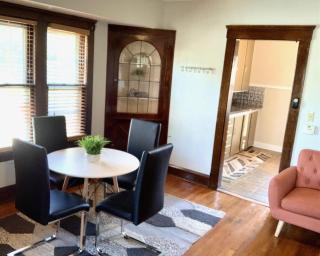 The House Hotels- Thoreau Upper - Lakewood - 10 Minutes to Downtown Attractions - Lakewood - 9