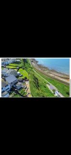 Beach villa - - 8