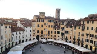 Caesar's luxury apartment in Lucca Center town Roman Amphitheater - 2