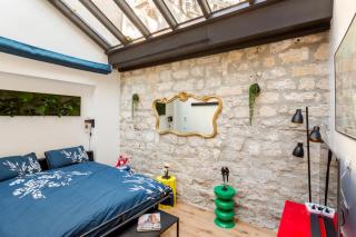 Relais Cocorico Artist Studio glass roof with AC - Paris - 3