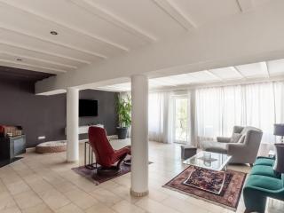 Luxurious holiday home with a nice private garden - 1