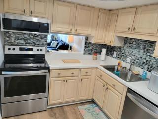 310 - Incredible ocean and pool views 1 bedroom - New Smyrna Beach - 5
