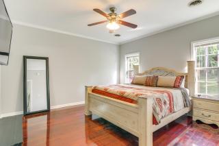 about 13 Mi to Ole Miss Private Family-Friendly Home! - - 1