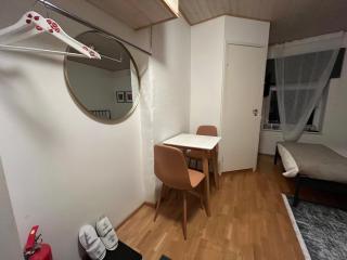 Laura comfy city studio Kappeli 8-2 apartment 29 near Tallinn bus station airport - Tallinn - 6