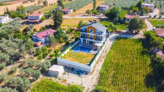 Villa Orenda - - 6