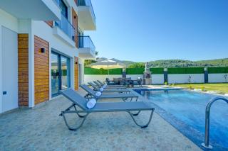 Villa Orenda - - 2