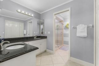 Florida Paradise 4 Bed 2 Bath Pool Home - Cape Coral - 2