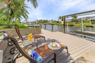 Spacious 3 Bed 2 Bath Pool home with Boat Lift - Cape Coral - 0