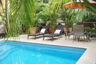 Tranquil Studio in the Heart of Town with Heated Pool - 7