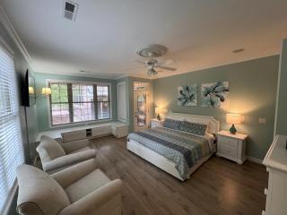Escape to The Estate at Mill Creek Luxury 5Bed with Private Pool Hot Tub Game Room Fire Pit - 1