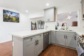 Spacious Family Retreat in the heart of San Diego - 5