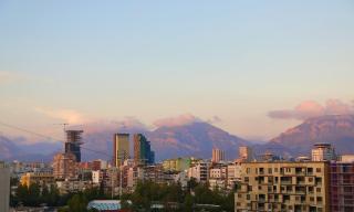 City View Apartment by Lake - 0