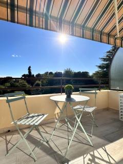 STUDIO HORIZON - SEA VIEW - POOL- Air Conditioner - Kitchen - Wifi -TV Train - Bus - - 8