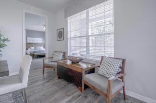 Stunning Vista Cay Lakeview Paradise Next to Pool Near theme Parks and walk to the Convention Center - 4
