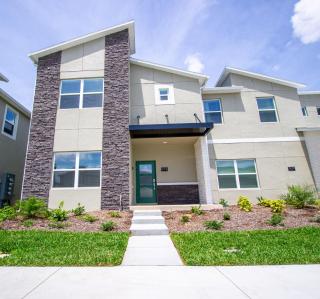 Sunshine state scape 5BR, walkable to waterpark - Kissimmee - 0