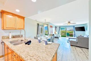 Newport Beach Condo with Patio Perfect Location on the Boardwalk - Newport Beach - 1
