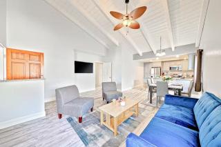 Balboa Peninsula Hidden Gem with Private Balcony & Stunning Views - 5