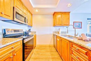 Condo in Newport Beach with Private Balcony and Ideal Location by the Pier - 5