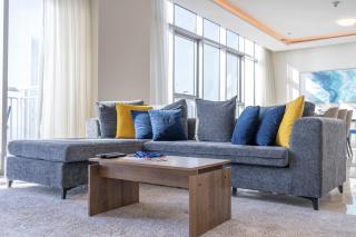 Airy 5-Bedrooms Apartment at Harbour views with stunning scenery of Dubai Creek! - Dubai - 5
