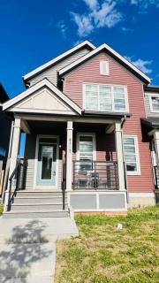 Calgary Airport Getaway Spacious 3BR Full Home - 8